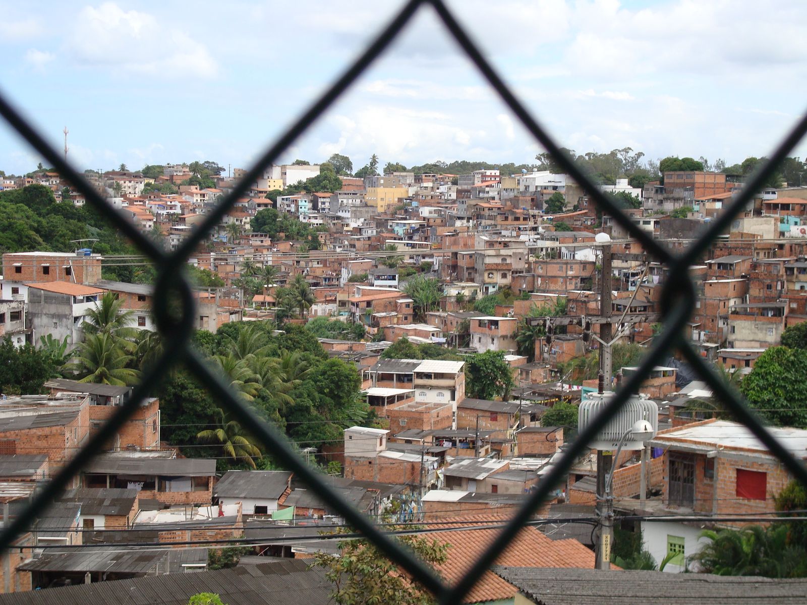 Duas das 15 maiores favelas do Brasil ficam em Salvador, aponta IBGE; veja lista